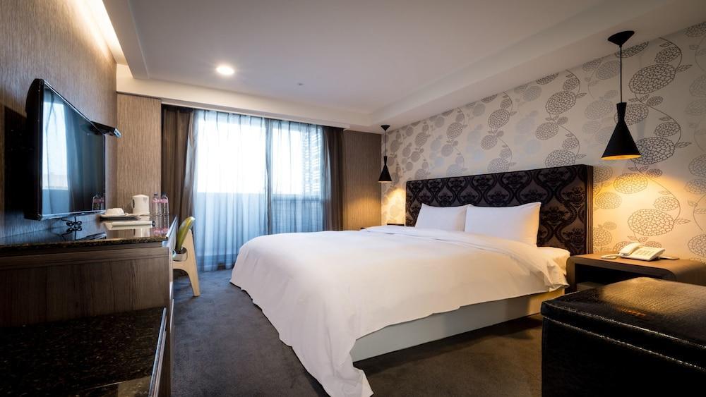 Zaw Jung Business Hotel Tajcshung Kültér fotó
