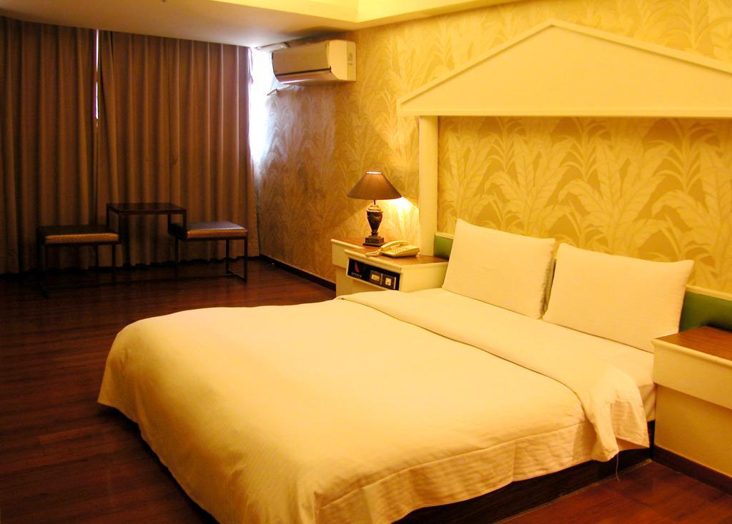 Zaw Jung Business Hotel Tajcshung Kültér fotó