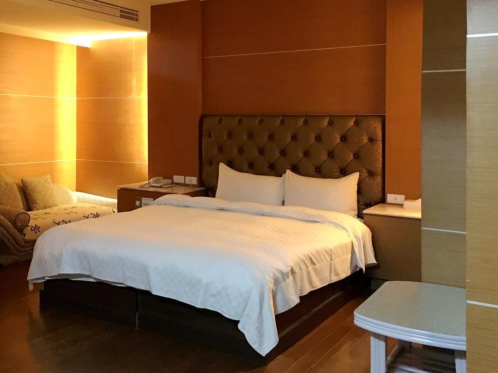Zaw Jung Business Hotel Tajcshung Kültér fotó