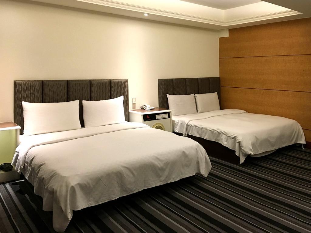 Zaw Jung Business Hotel Tajcshung Kültér fotó