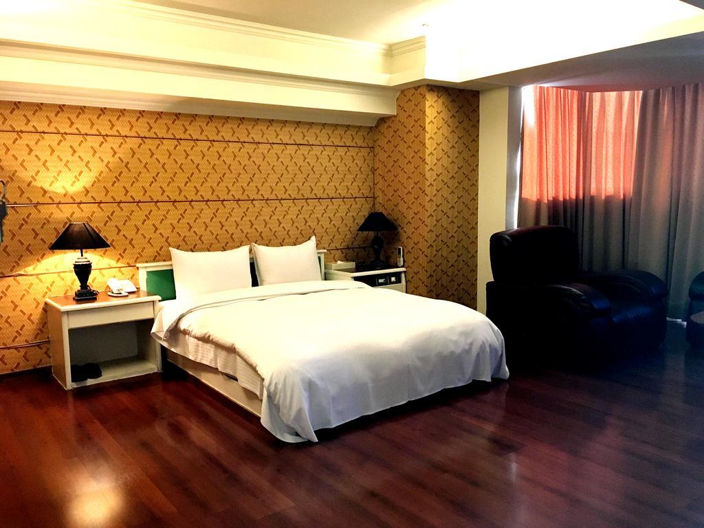 Zaw Jung Business Hotel Tajcshung Kültér fotó