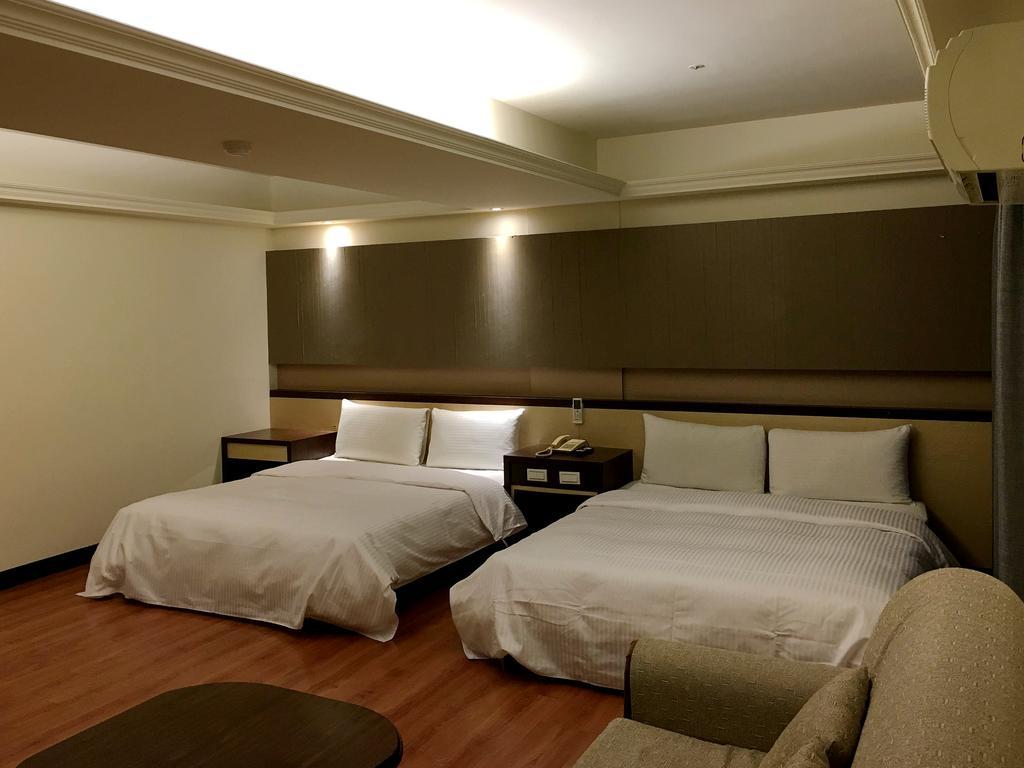 Zaw Jung Business Hotel Tajcshung Kültér fotó