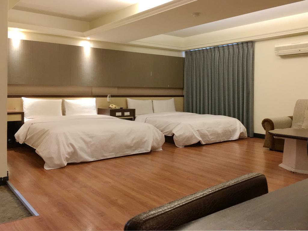 Zaw Jung Business Hotel Tajcshung Kültér fotó