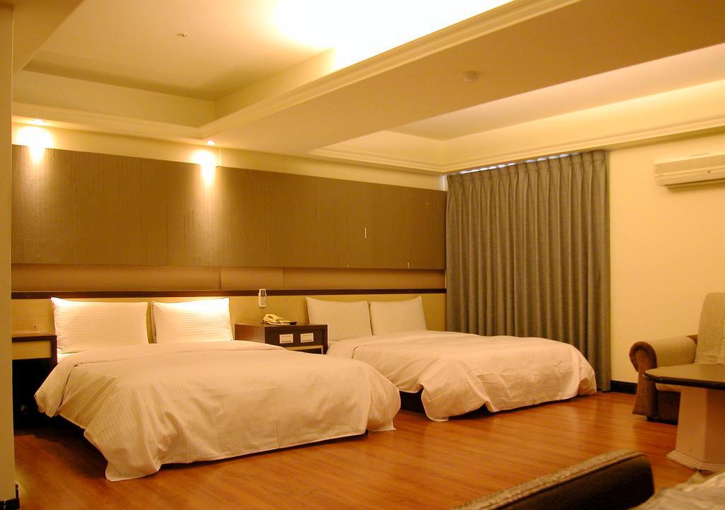 Zaw Jung Business Hotel Tajcshung Kültér fotó