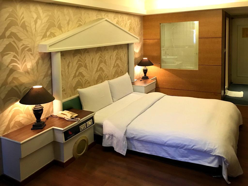 Zaw Jung Business Hotel Tajcshung Kültér fotó